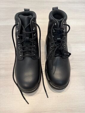 Shoes for crews women’s 8.5 non slip brand new